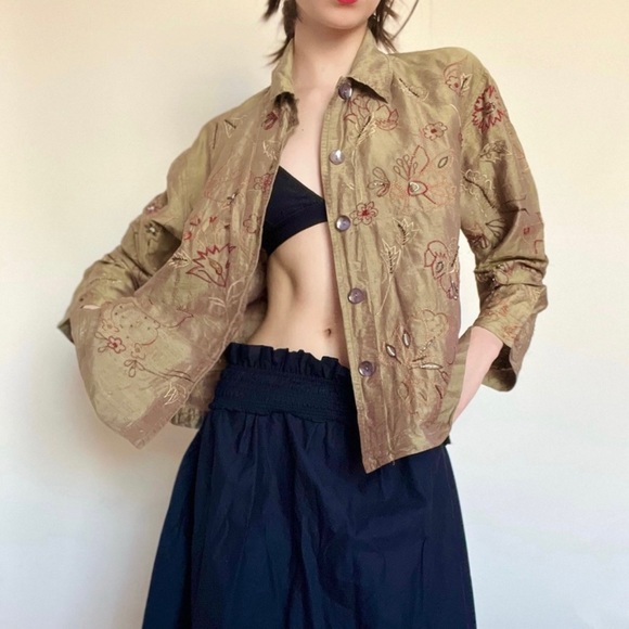 🪴Vintage Y2K Silk Green Embroidered Top🪴 - Picture 1 of 10